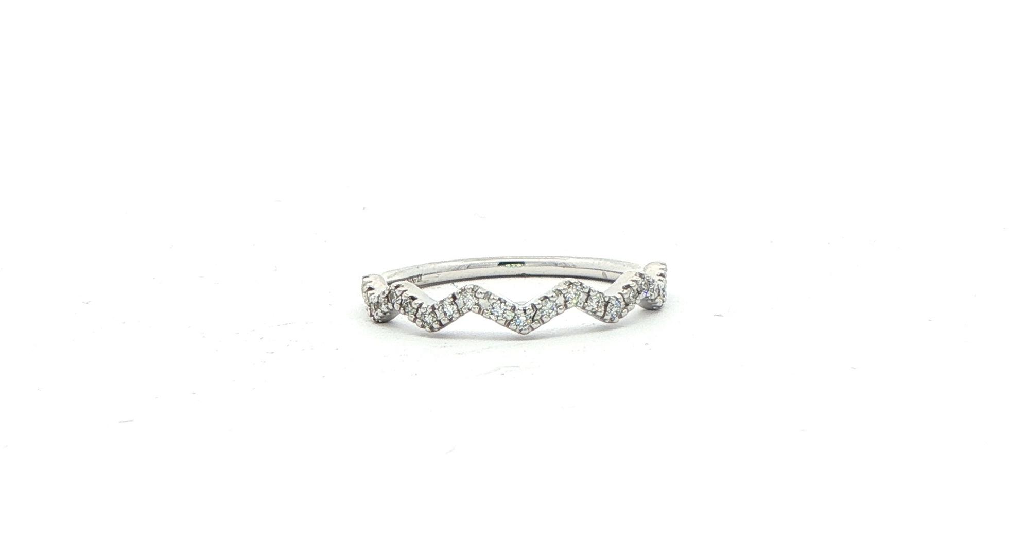 Zig Zag Diamond Stackable Band in White Gold (0.15cts TWT)
