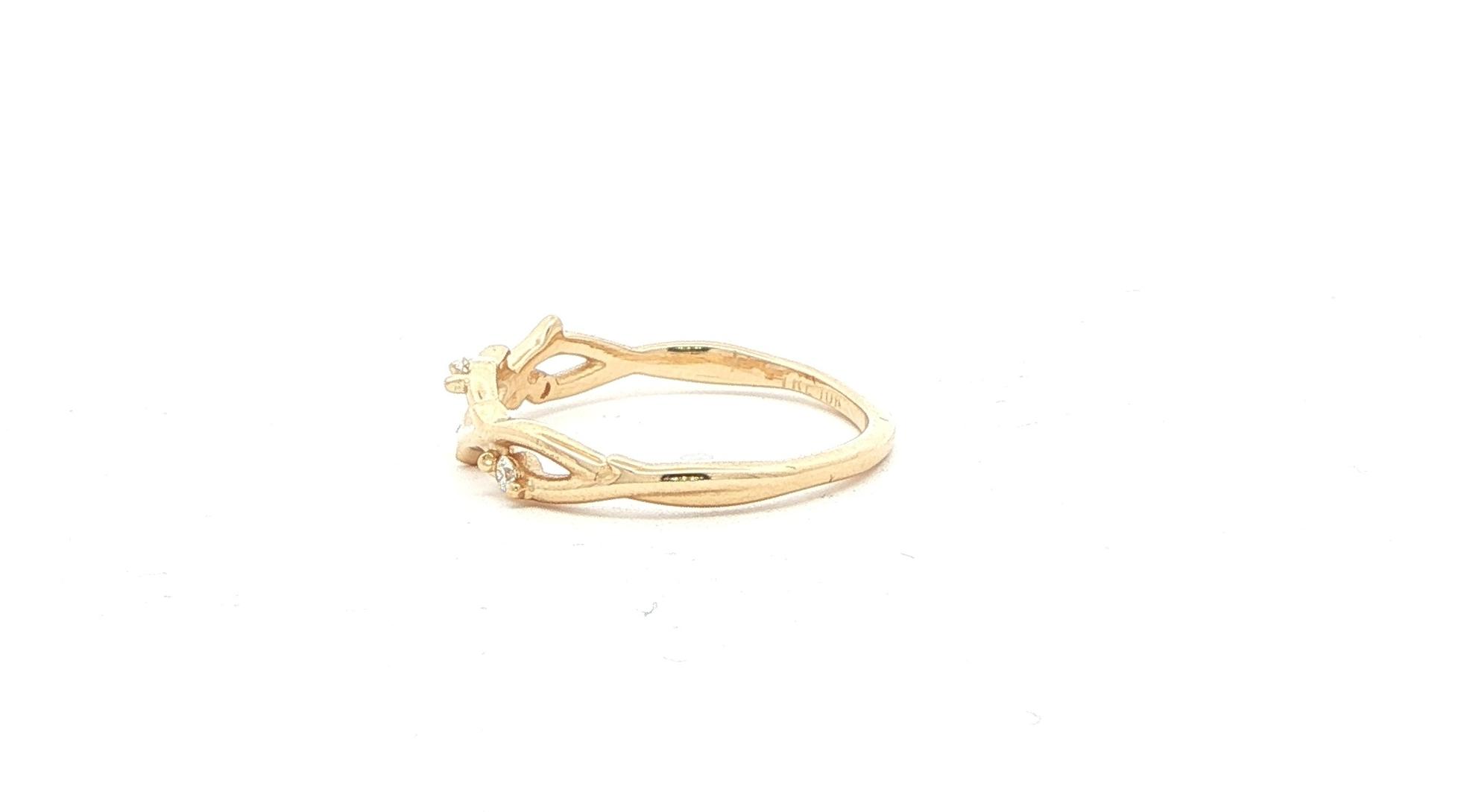 Twining Vines Diamond Stackable Ring in Yellow Gold (0.07cts TWT) side