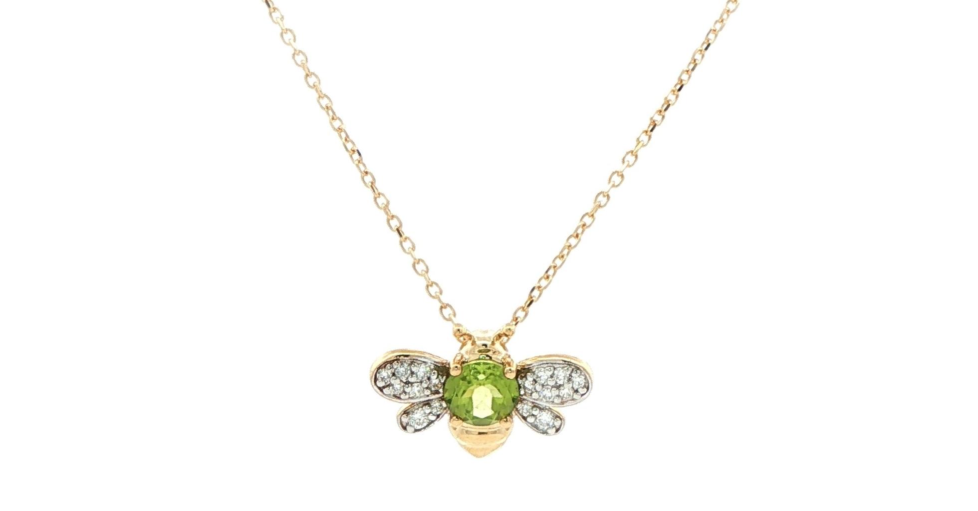 Bumblebee Peridot and Diamond Pendant Necklace in Yellow Gold (0.66cts TWT)