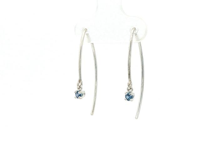 content/products/Drop Montana Yogo Sapphire Dangle Earrings in Sterling Silver (0.12cts TWT)