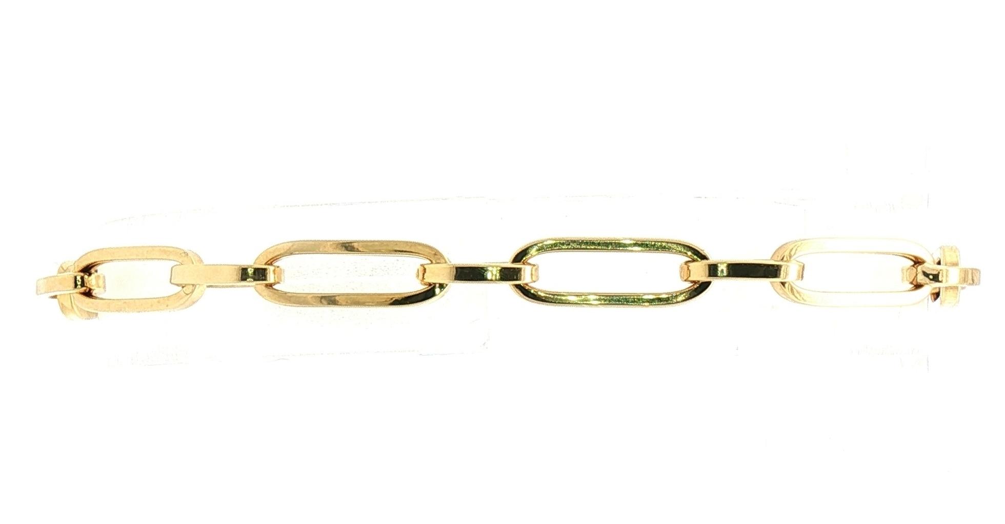 Hollow Paperclip Link Chain Bracelet in Yellow Gold