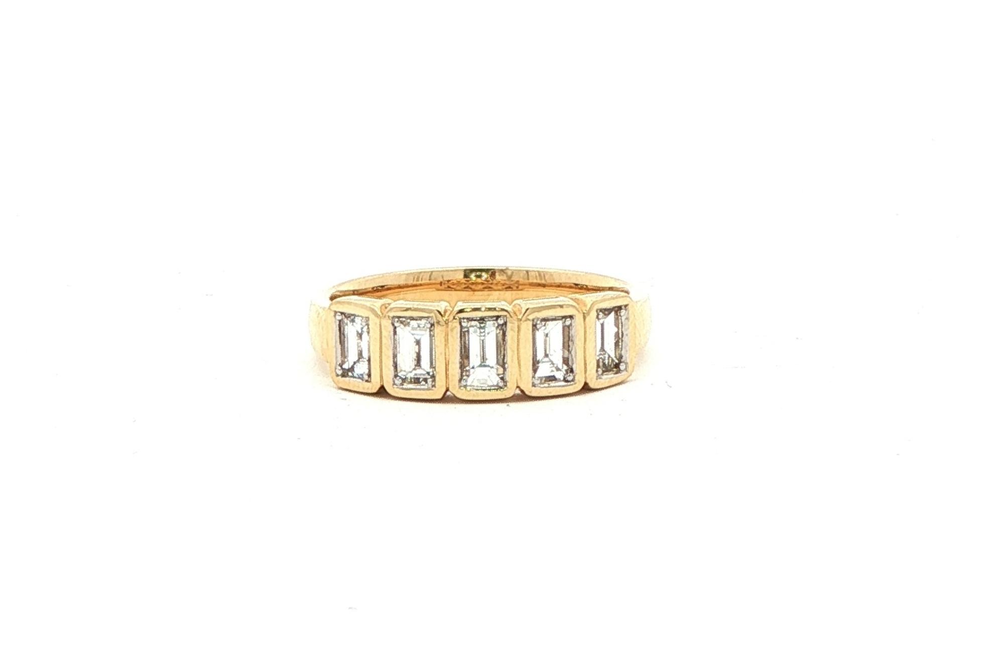 Five-Stone Emerald-Cut Diamond Bezel Band in Yellow Gold (0.92cts TWT)