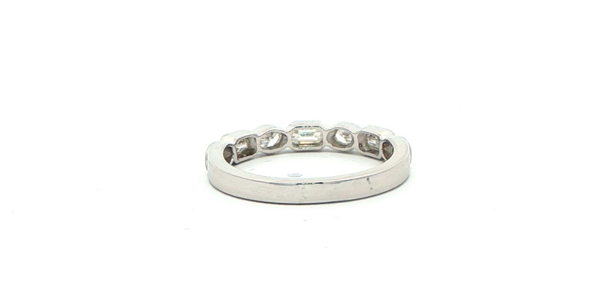 Alternating Emerald and Oval Cut Diamond Bezel Band in White Gold (0.75cts TWT) back
