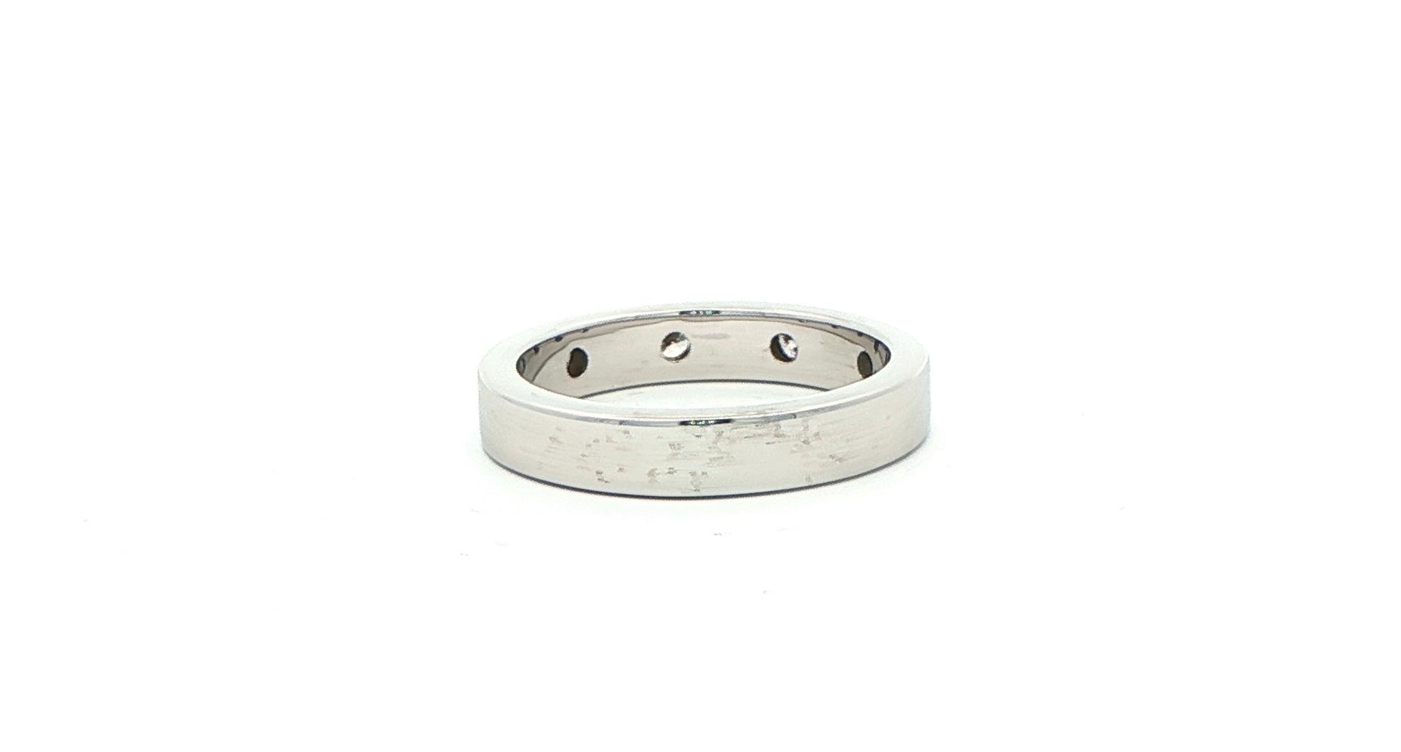 Flush-Set 5-Stone Diamond Band in White Gold (0.33cts TWT) back