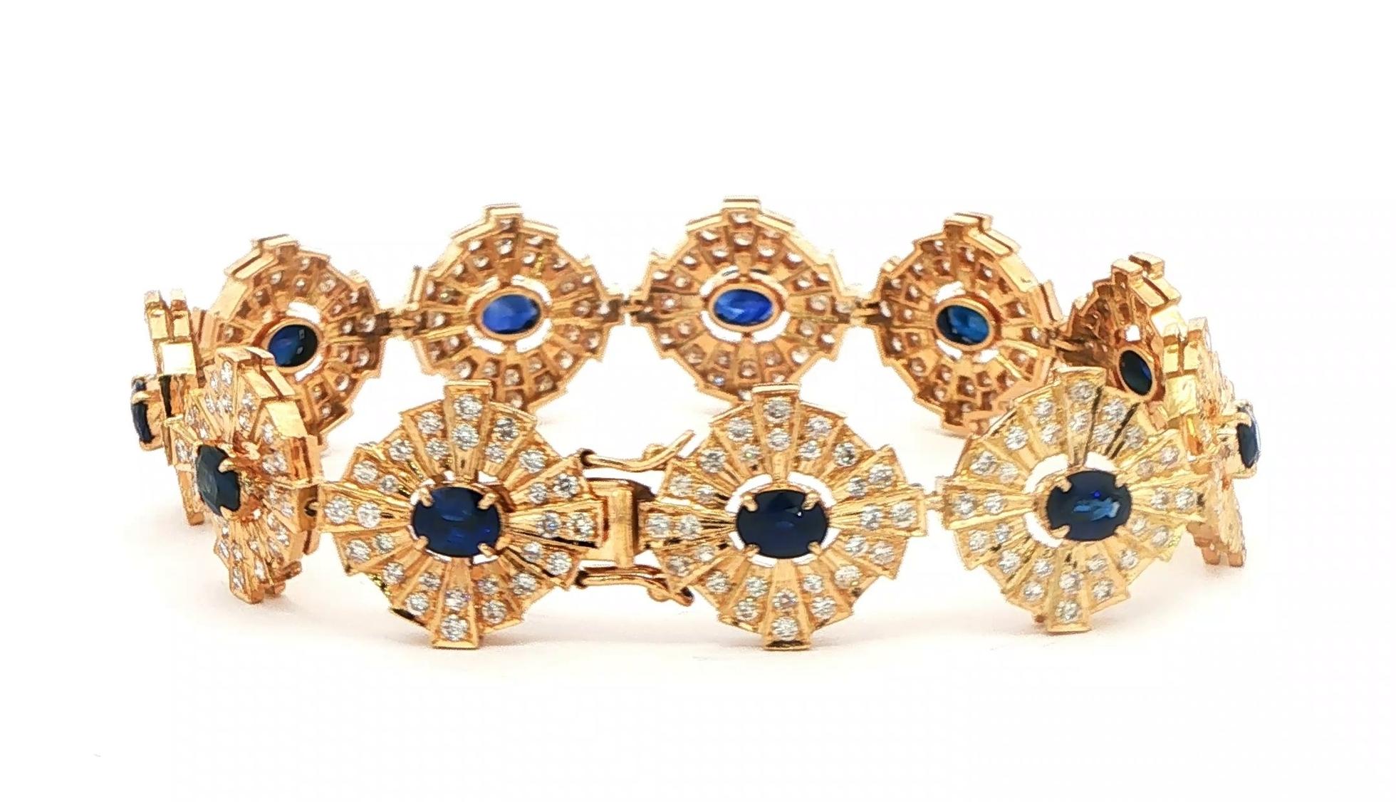 Estate Piece: Vintage Sunburst Blue Sapphire and Diamond Geometric Link Bracelet in Yellow Gold (7.15cts TWT) back
