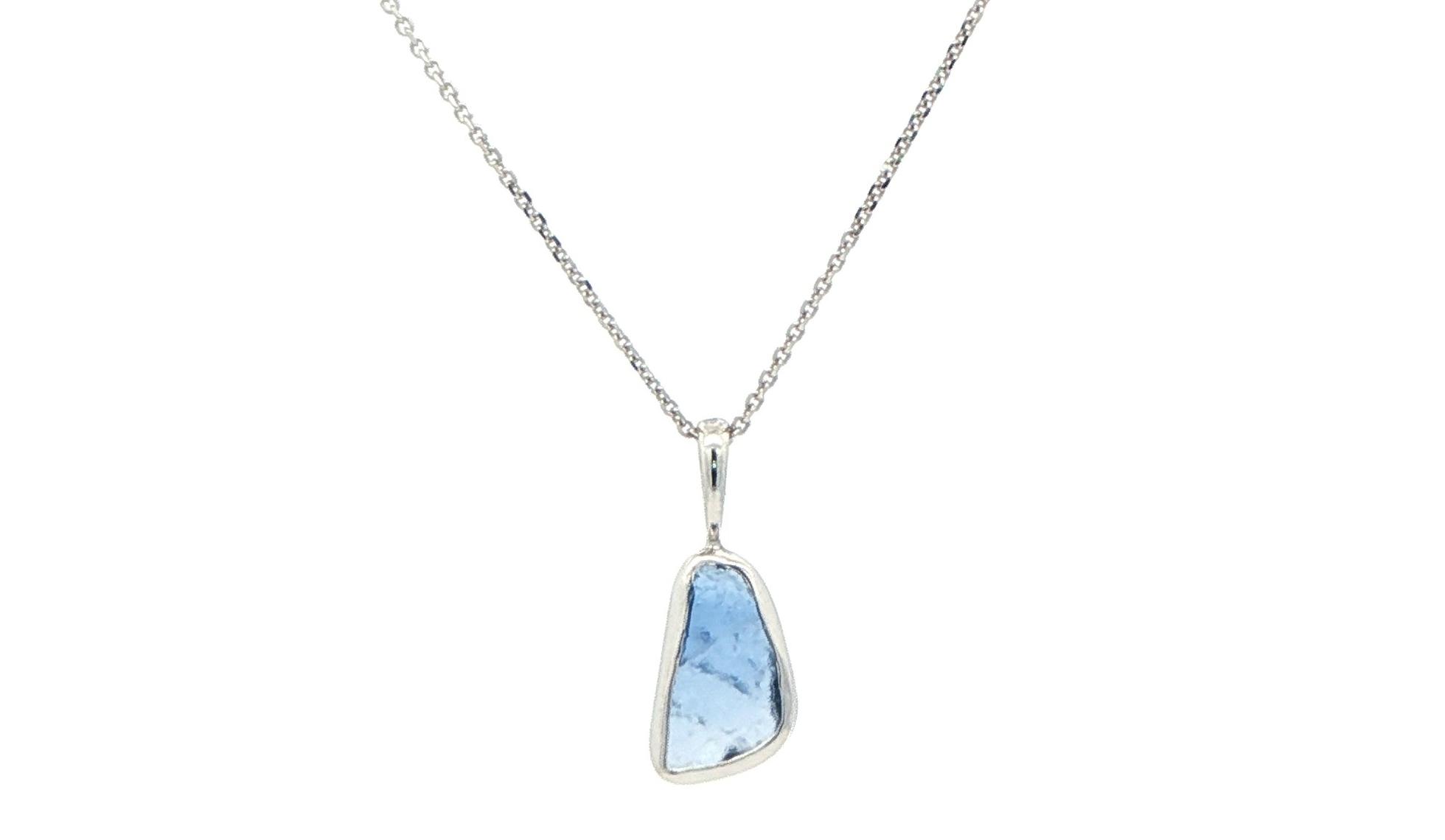 Raw Un-cut Montana Yogo Sapphire Necklace in White Gold (1.21cts TWT)