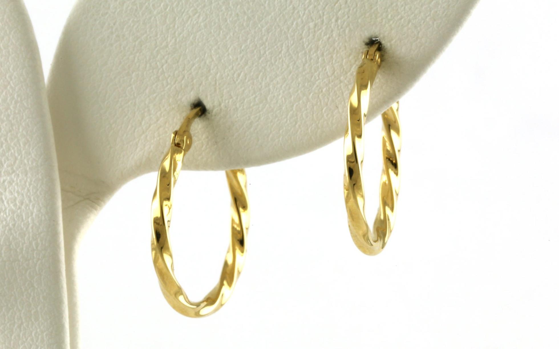 Twisted Hoop Earrings in Yellow Gold