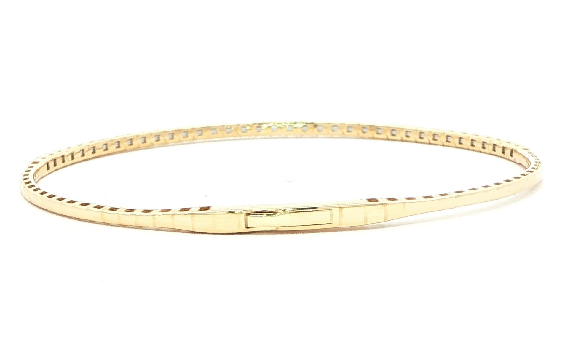 Diamond Flexible Bangle Bracelet with Locking Clasp in Yellow Gold (1.00cts TWT) back