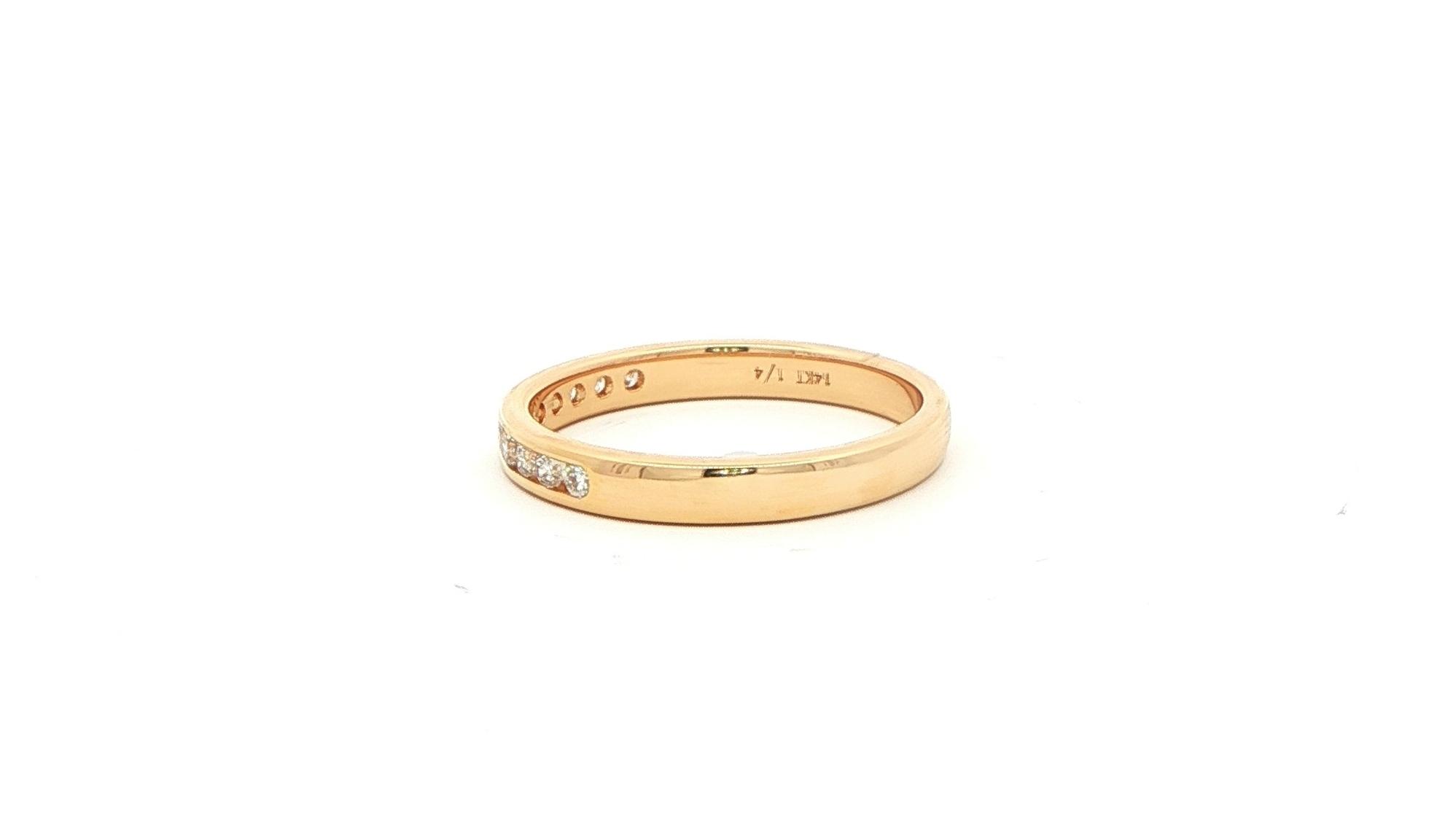 11-Stone Channel-Set Diamond Wedding Band in Yellow Gold (0.25cts TWT) side