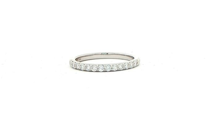 content/products/13-Stone Prong-Set Diamond Wedding Band in White Gold (0.33cts TWT)