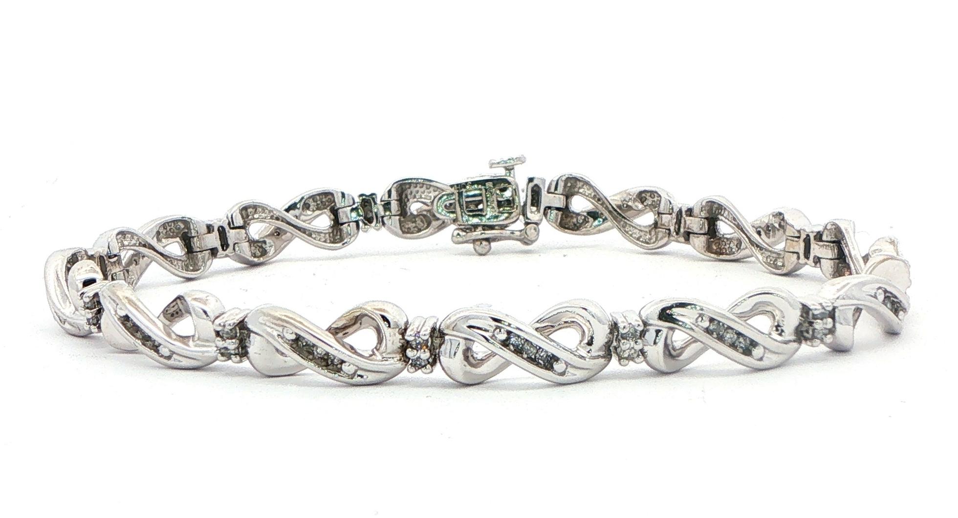 Estate Piece: Infinity Link Diamond Accent Line Bracelet in White Gold (1.00cts TWT)
