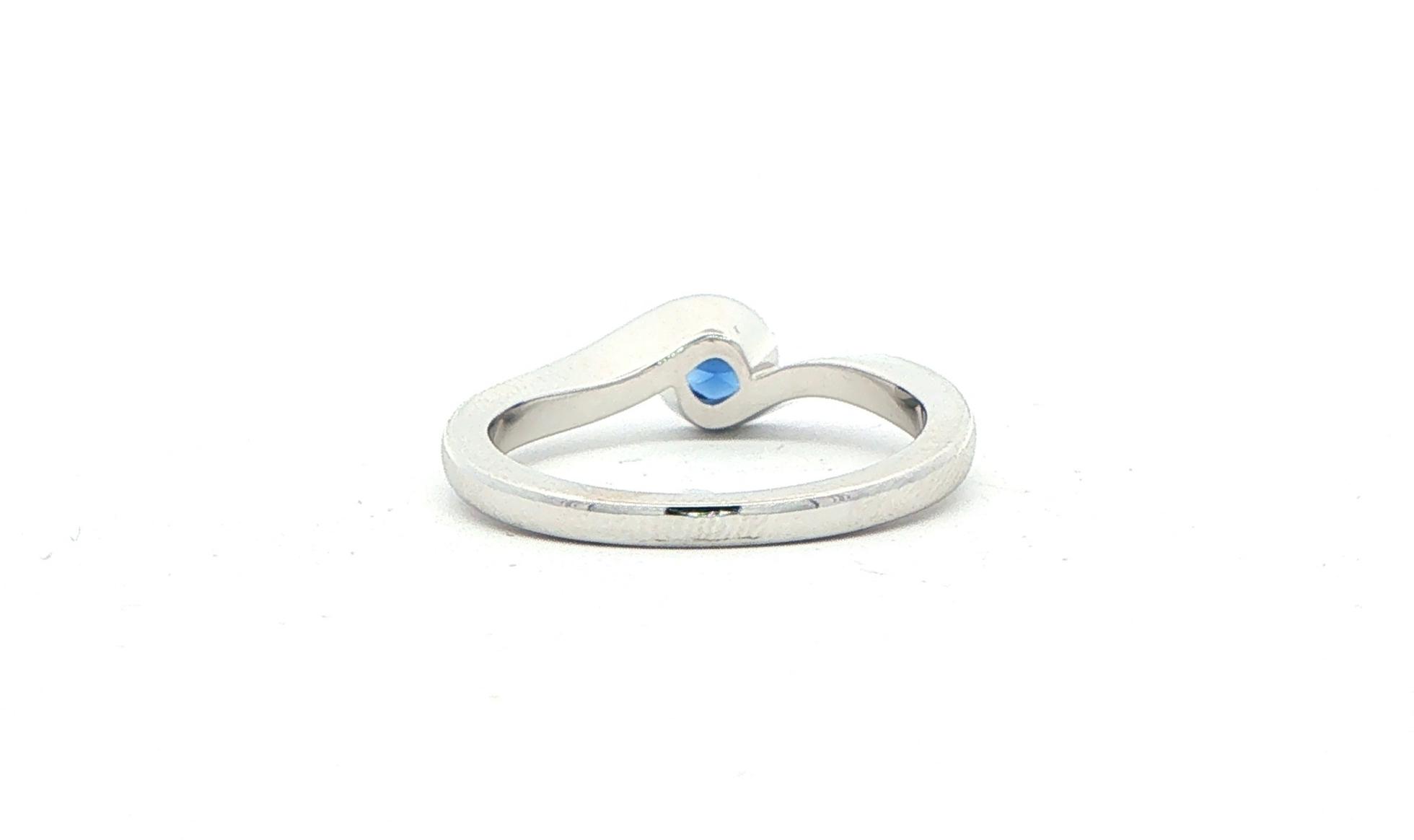 Estate Piece: Bezel-set Montana Yogo Sapphire Bypass Solitaire Ring in White Gold (0.48cts) back