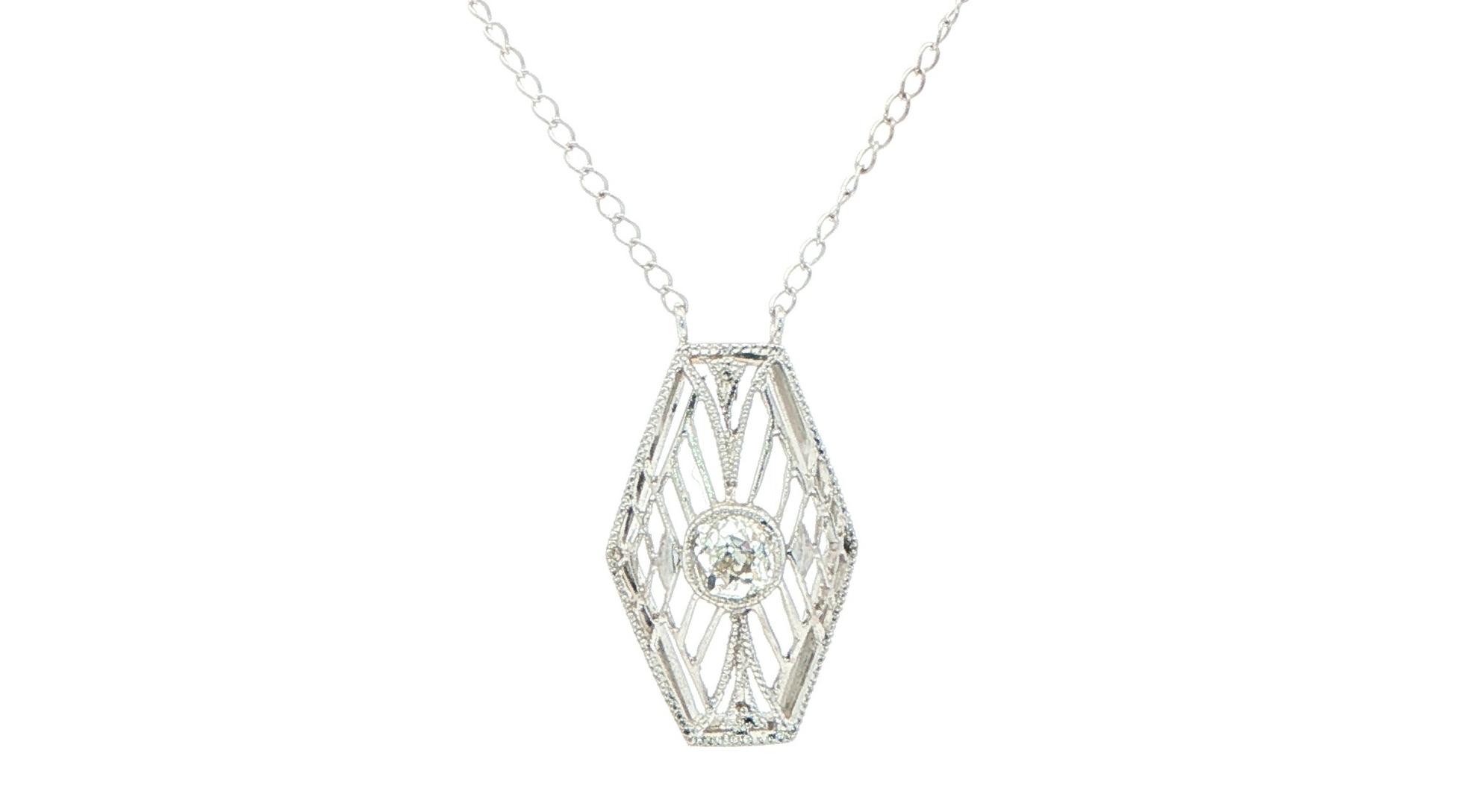 Estate Piece: Vintage Art Deco Geometric Filigree Diamond Pendant Necklace in White Gold (0.15cts)