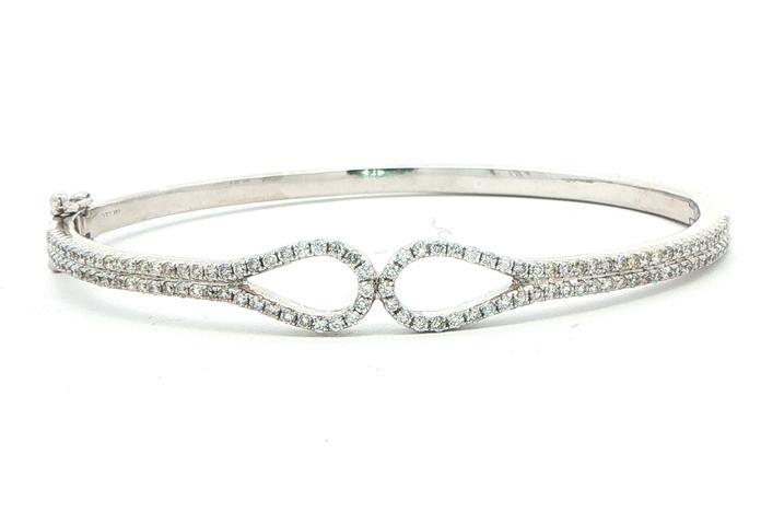 content/products/Diamond Infinity Loop Hinged Bangle Bracelet White Gold (1.06cts TWT)