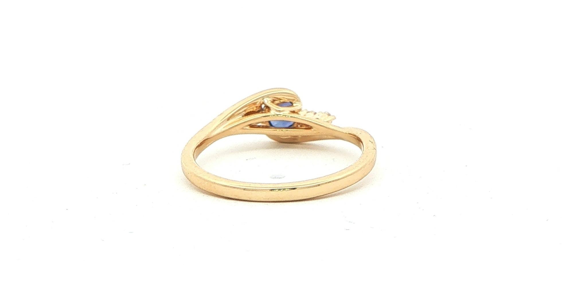 Montana Yogo Sapphire Bypass Ring with Diamond Cluster Accents in Yellow Gold (0.42cts TWT) back