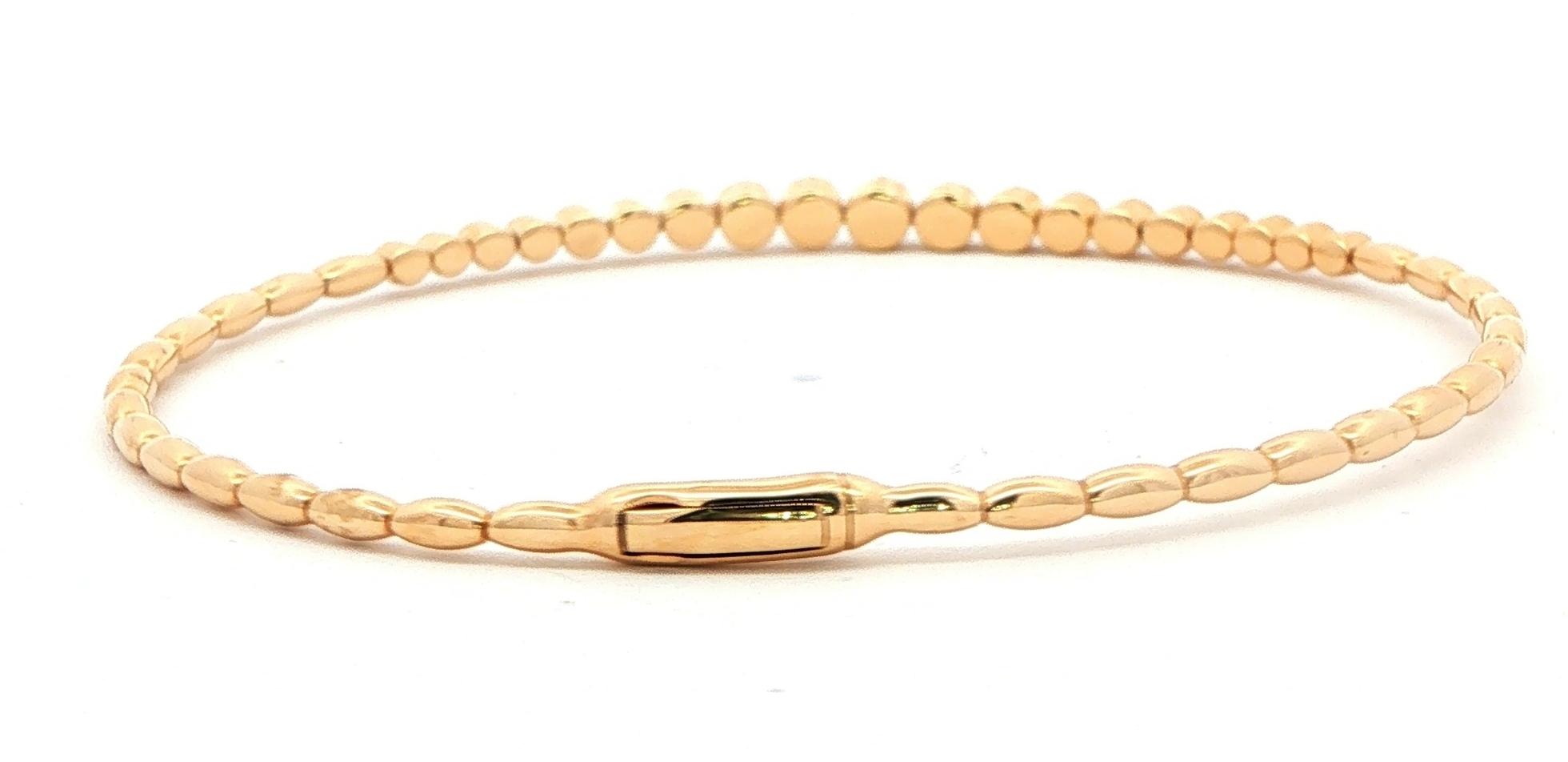 Graduated Bezel Set Diamond and Beaded Bangle Bracelet in Yellow Gold (0.50cts TWT) back