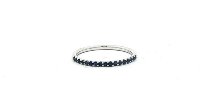 content/products/17-Stone Sapphire Ring in White Gold (0.25cts TWT)
