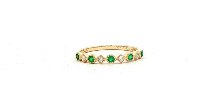 content/products/Alternating Milgrain bezel Emerald and Diamond Ring in Yellow Gold (0.25cts TWT)