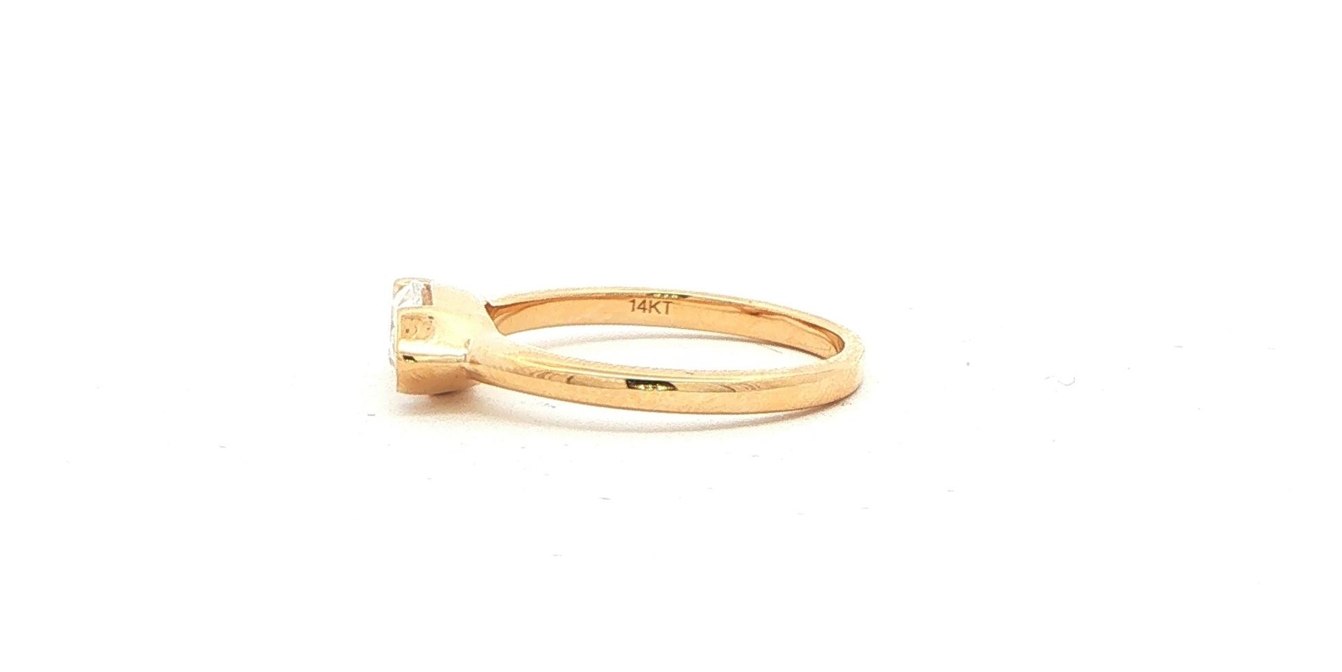 East-West Solitaire Marquise Engagement Ring Mounting in Yellow Gold side