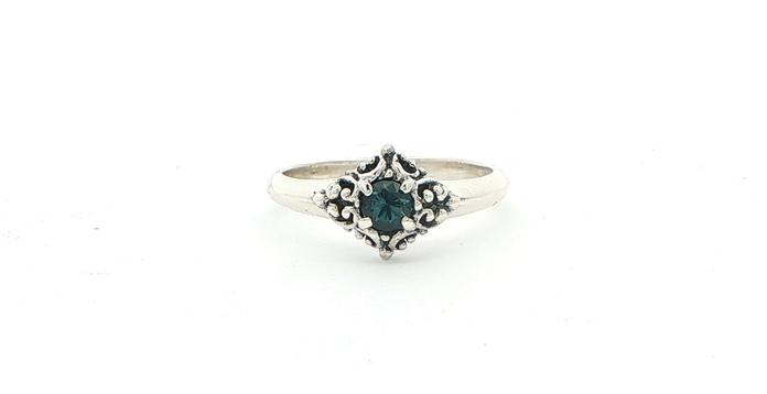 content/products/Filigree Style Kite-Shape Montana Sapphire Ring in Sterling Silver (0.35ct)