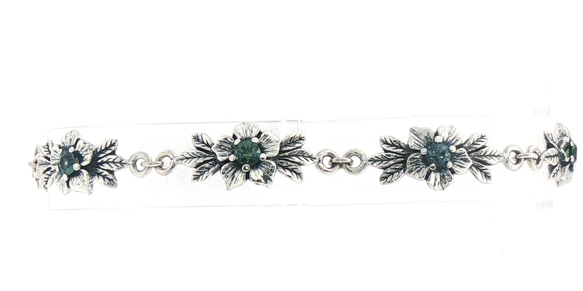 Montana Sapphire Flower Links Bracelet with Toggle Clasp in Sterling Silver (1.10cts TWT)