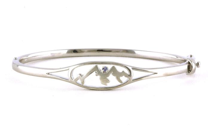 content/products/Oval Mountain Silhouette Montana Yogo Sapphire Hinged Cuff Bracelet in Sterling Silver (0.03ct)
