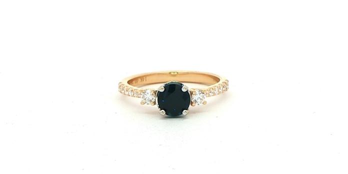 content/products/Estate Piece: Three-Stone Deep Blue Sapphire and Diamond Ring in Yellow Gold (1.15cts TWT)