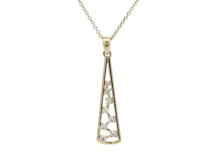 content/products/Open Tapered Diamond Pendant Necklace in Yellow Gold (0.24cts TWT)