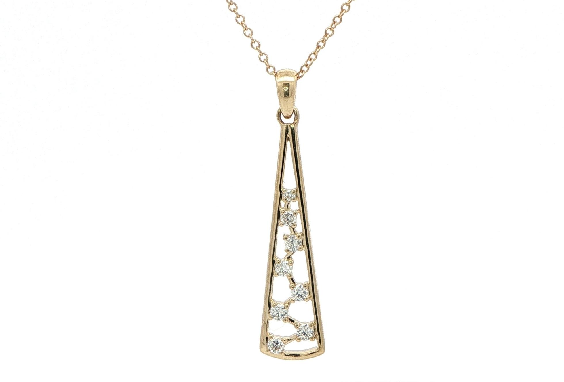 Open Tapered Diamond Pendant Necklace in Yellow Gold (0.24cts TWT)