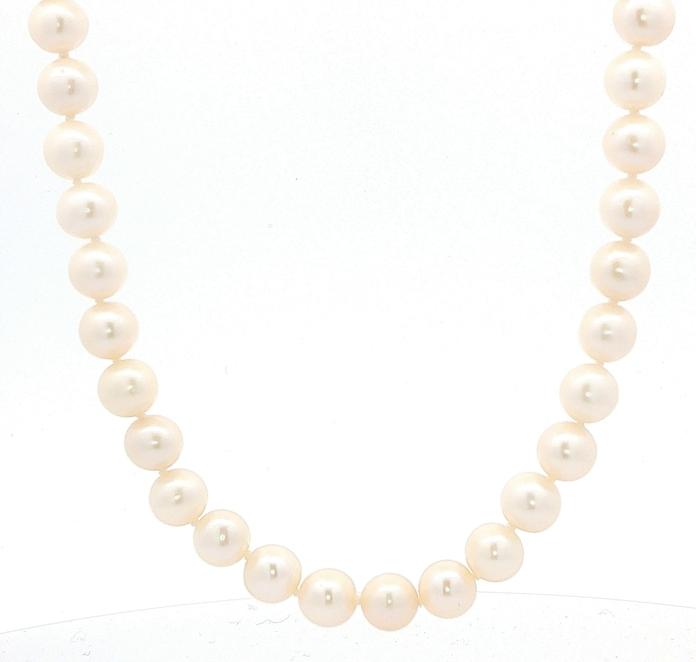 content/products/Estate Piece: Classic White Pearl Strand Necklace with Yellow Gold Clasp (7.00-7.50 mm)