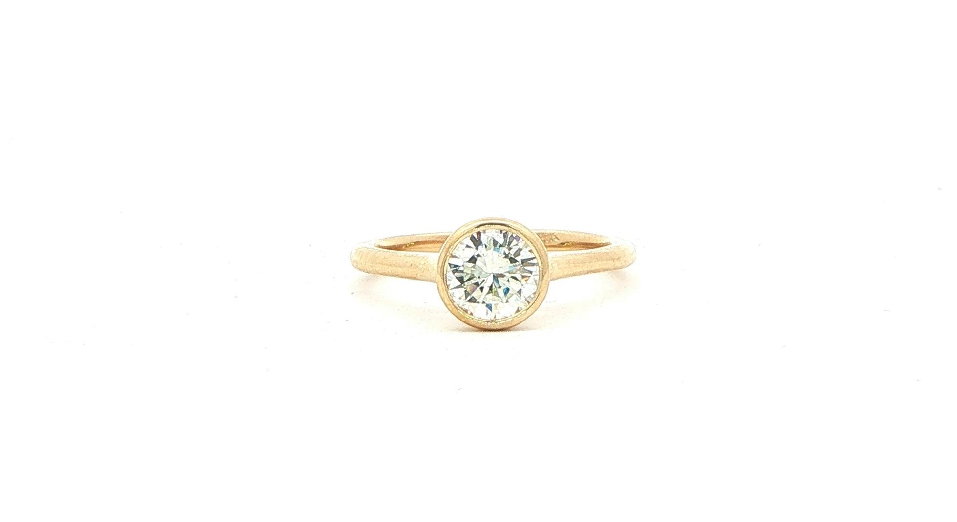 Bezel-set Diamond Solitaire Ring with Cathedral Shank in Yellow Gold (0.99cts)