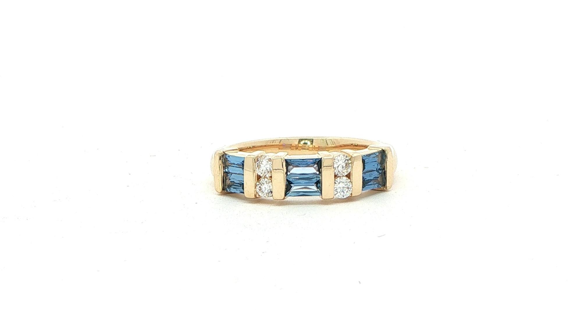 2-Row Bar-set Baguette Montana Yogo Sapphire and Round Diamond Ring in Yellow Gold (0.92cts TWT)