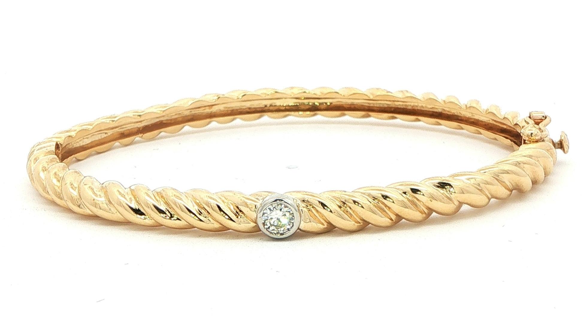 Estate Piece: Diamond Bezel Twisted Rope Bangle in Yellow Gold (0.20cts)