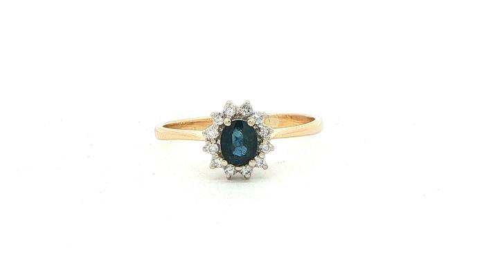content/products/Estate Piece: Oval Deep Blue Sapphire and Diamond Halo Ring in Yellow Gold (0.60cts TWT)