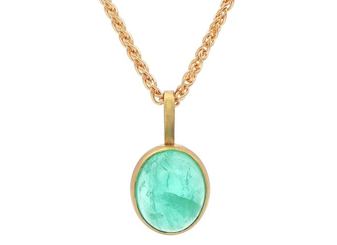 content/products/Cabochon Emerald Bezel Pendant Necklace with Satin Finish in Yellow Gold (17.67cts)