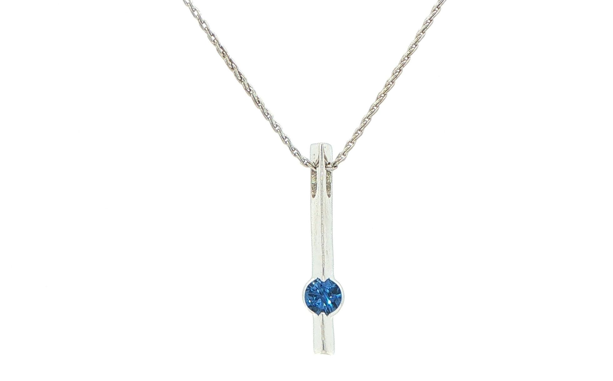 Estate Piece: Montana Yogo Sapphire Vertical Bar Pendant in White Gold (0.20cts TWT)
