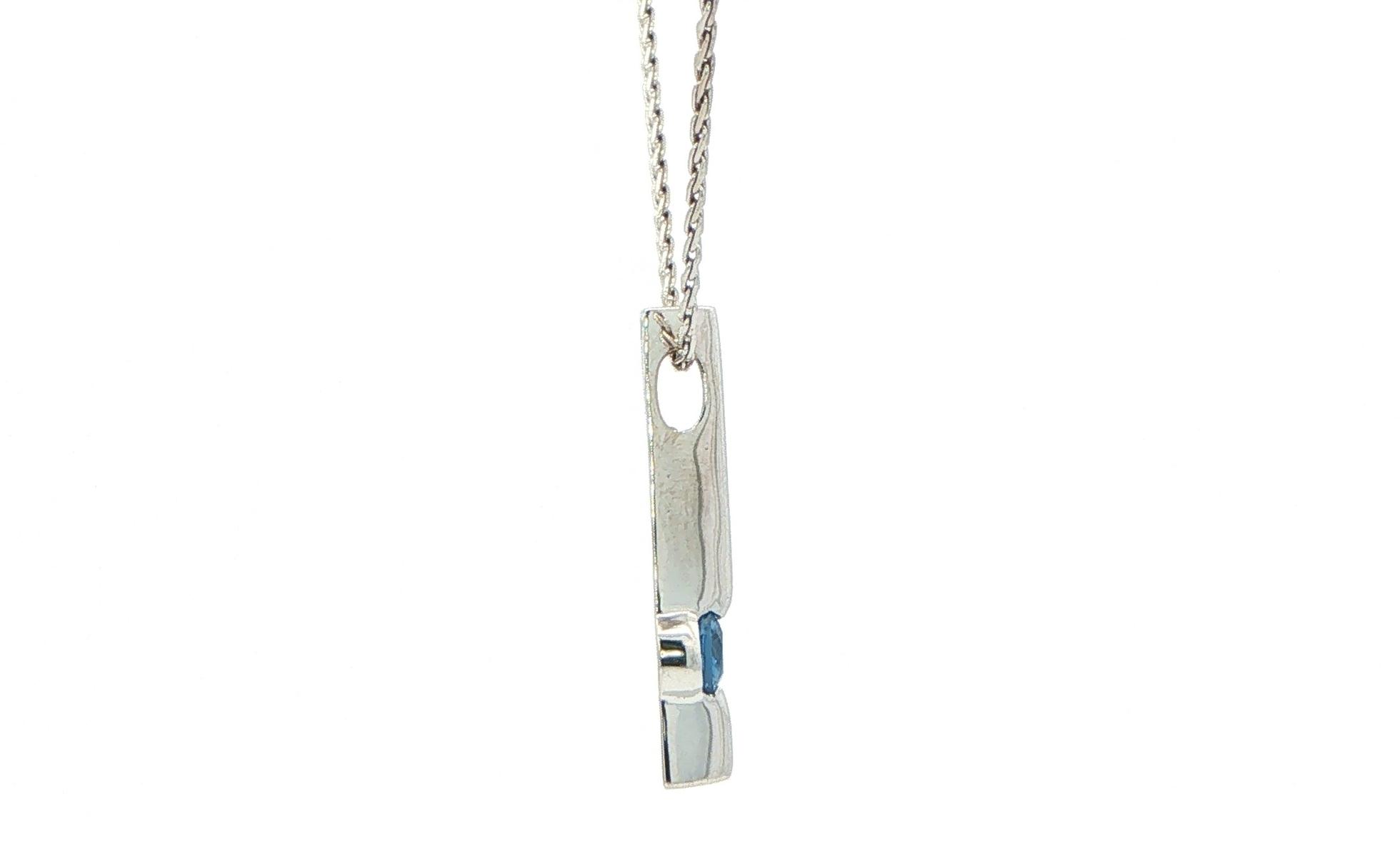 Estate Piece: Montana Yogo Sapphire Vertical Bar Pendant in White Gold (0.20cts TWT) side