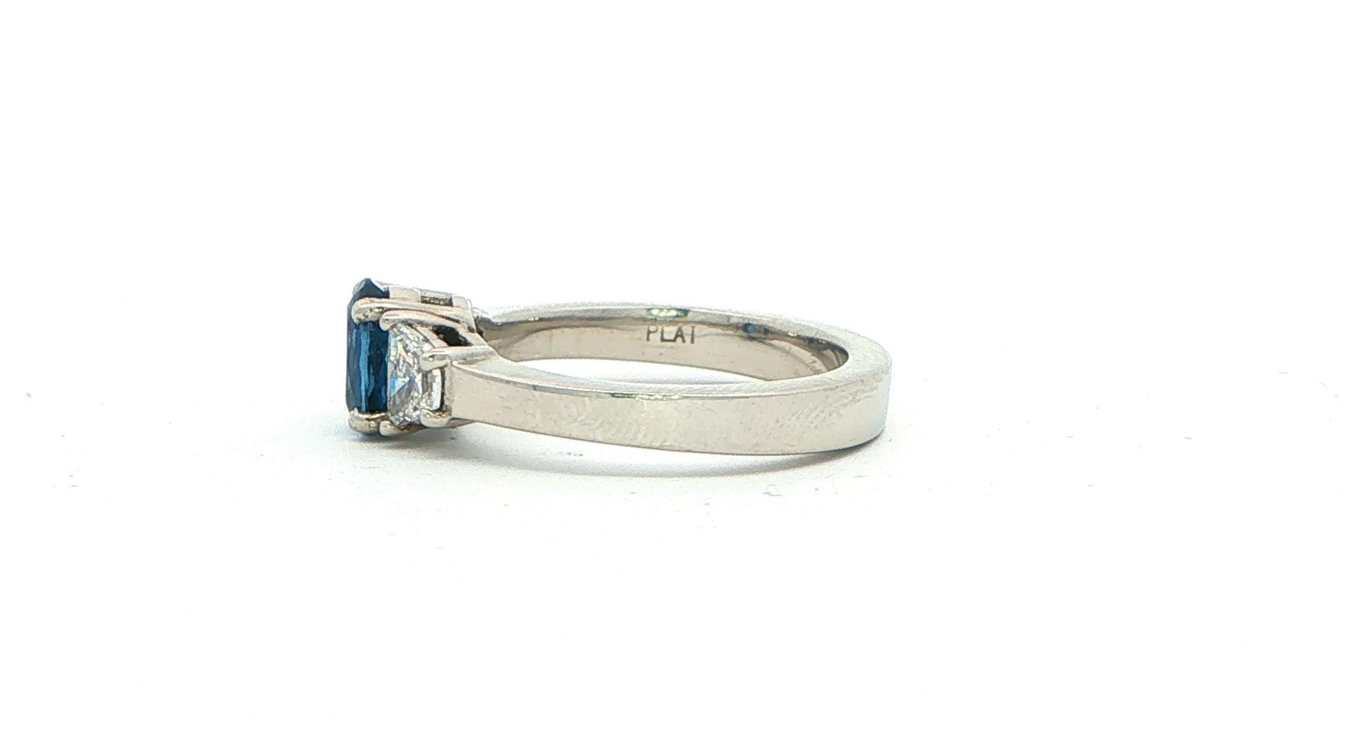 3-Stone Oval-cut Montana Yogo Sapphire and Trapezoid-cut Diamonds Ring in Platinum (1.41cts TWT) side