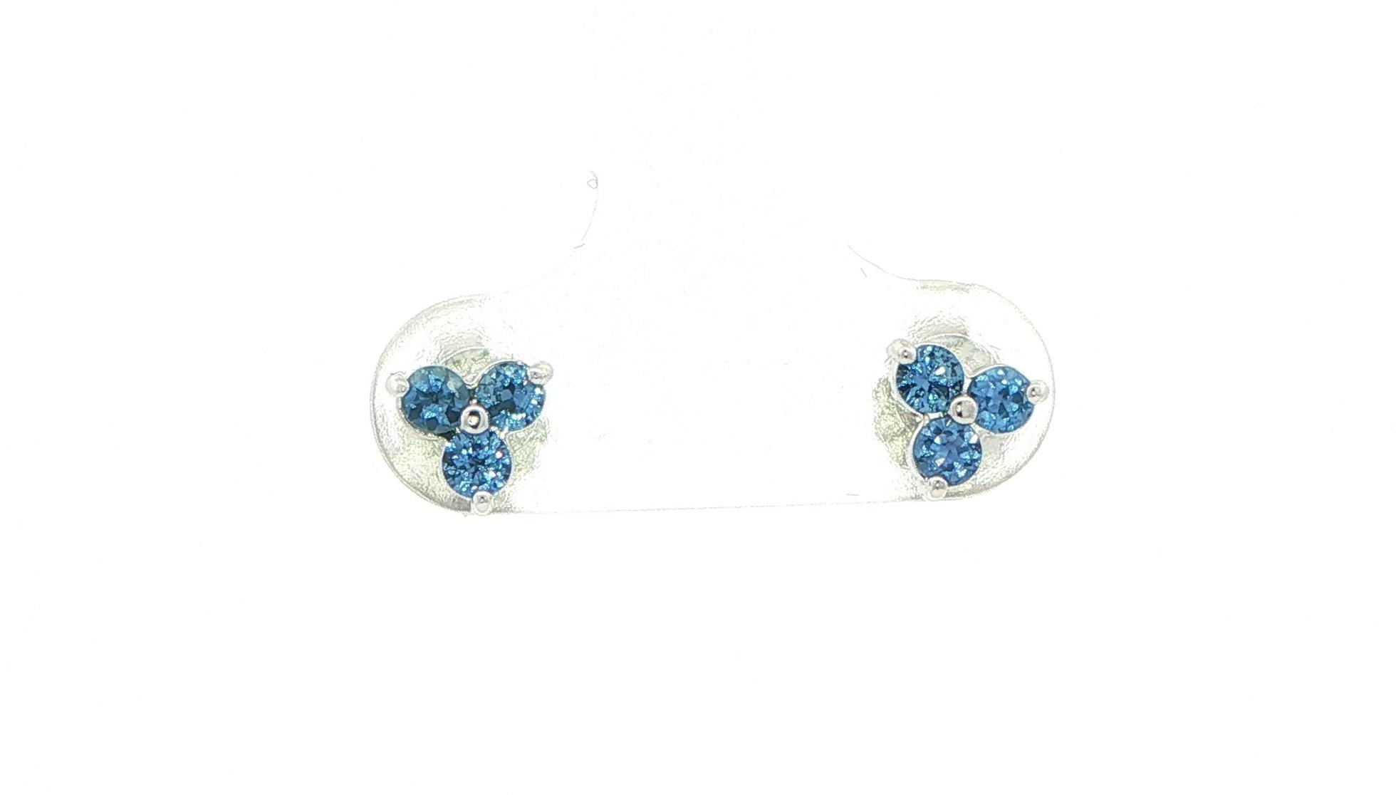 Montana Yogo Sapphire Trefoil Cluster Stud Earrings in White Gold (0.41cts TWT)