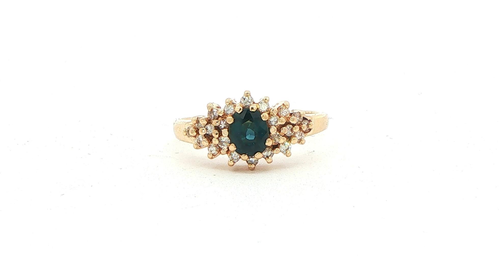 Estate Piece: Deep Blue Sapphire and Diamond Starburst Cocktail Ring Yellow Gold (0.70cts TWT)