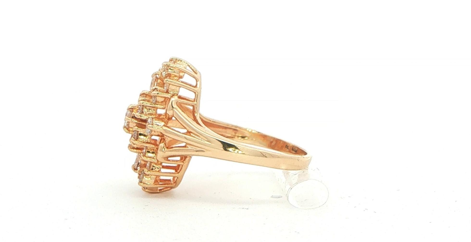 Estate Piece: Elongated Diamond Cluster Cocktail Ring in Yellow Gold (1.00cts TWT) side