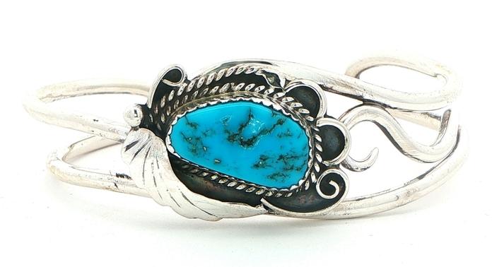 content/products/Estate Piece: Southwestern Style Turquoise Bangle Bracelet in Sterling Silver