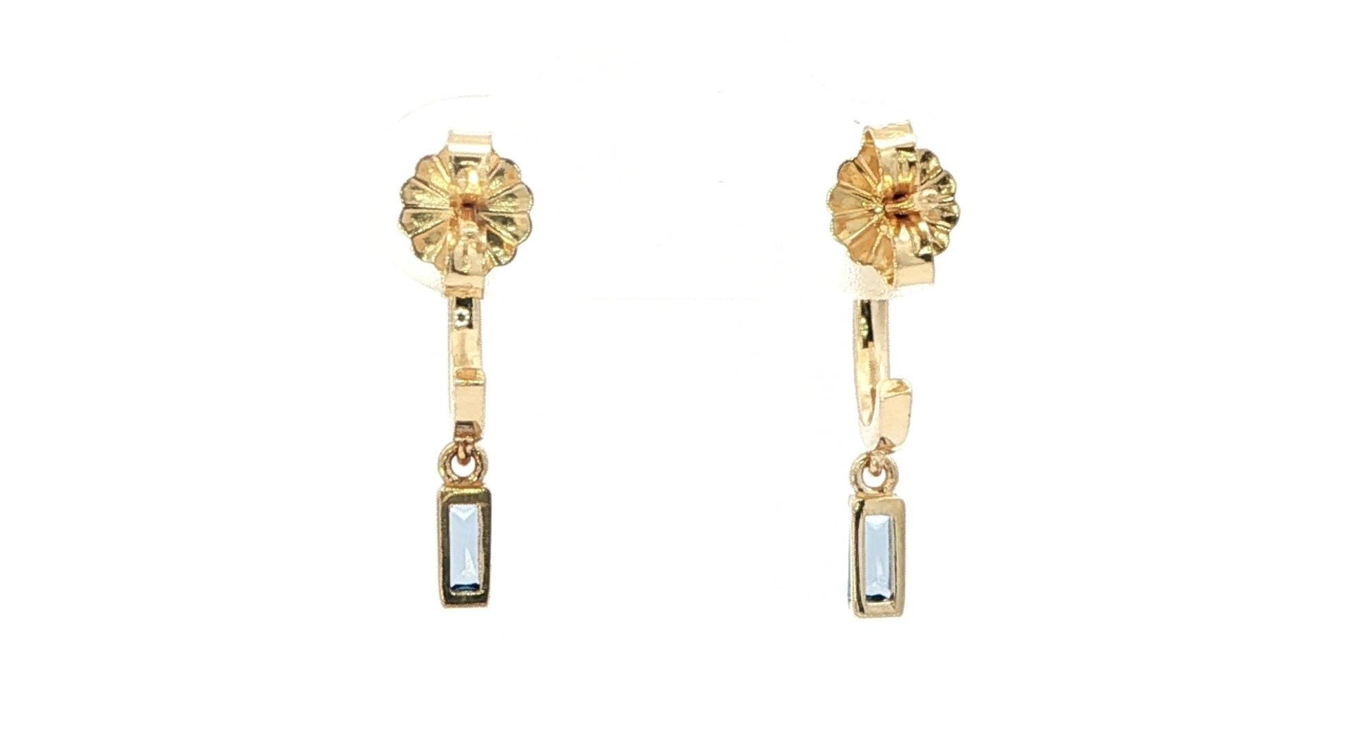 Baguette-cut Montana Yogo Sapphire Dangle and Diamond Hoop Earrings in Yellow Gold (0.34cts TWT) back
