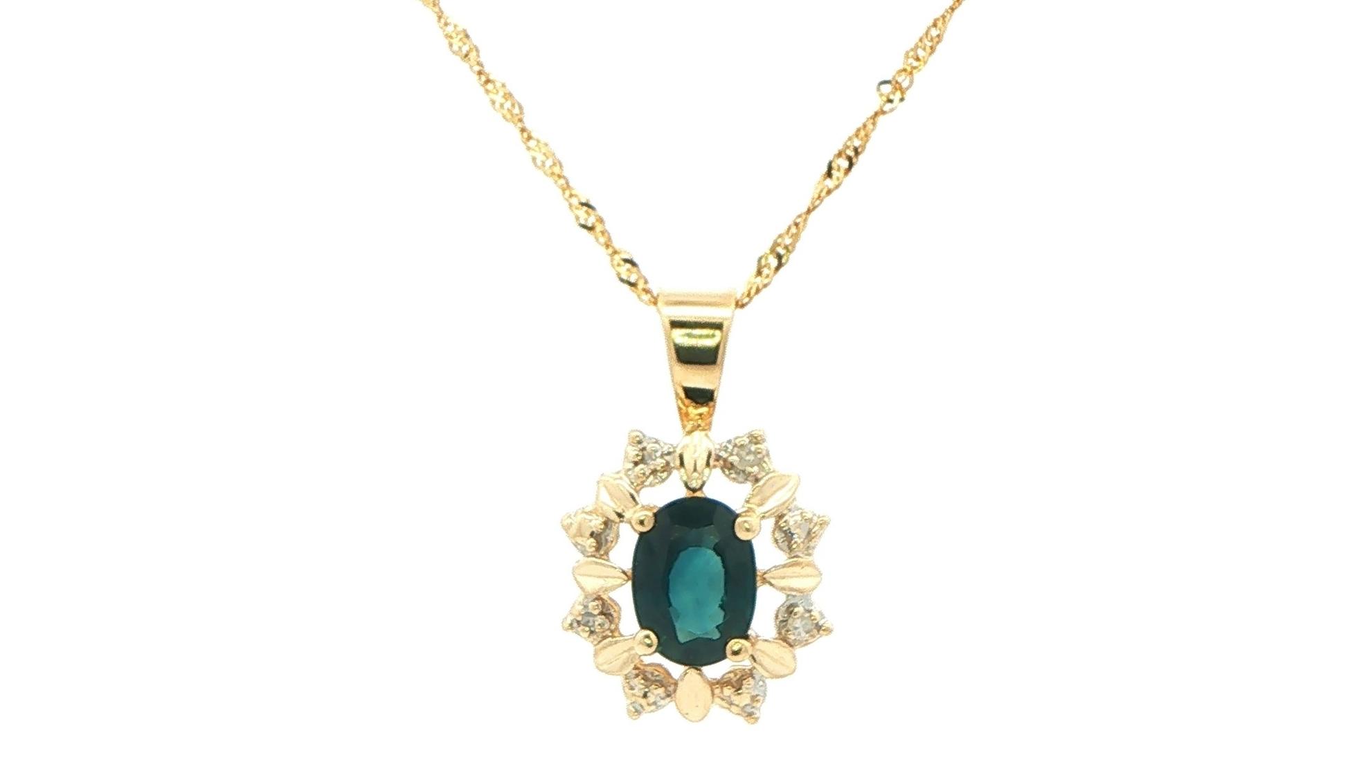 Estate Piece: Halo-style Oval-cut Sapphire and Diamond Pendant in Yellow Gold (1.03cts TWT)