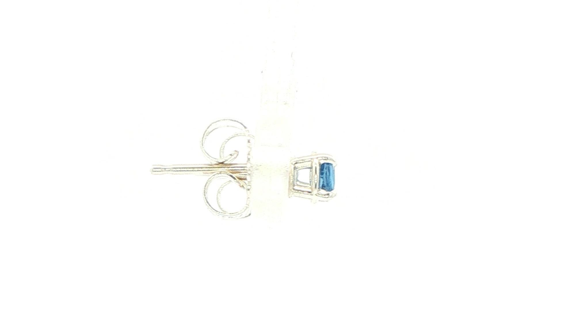 Oval Montana Yogo Sapphire Stud Earrings in Sterling Silver (0.20cts TWT) side