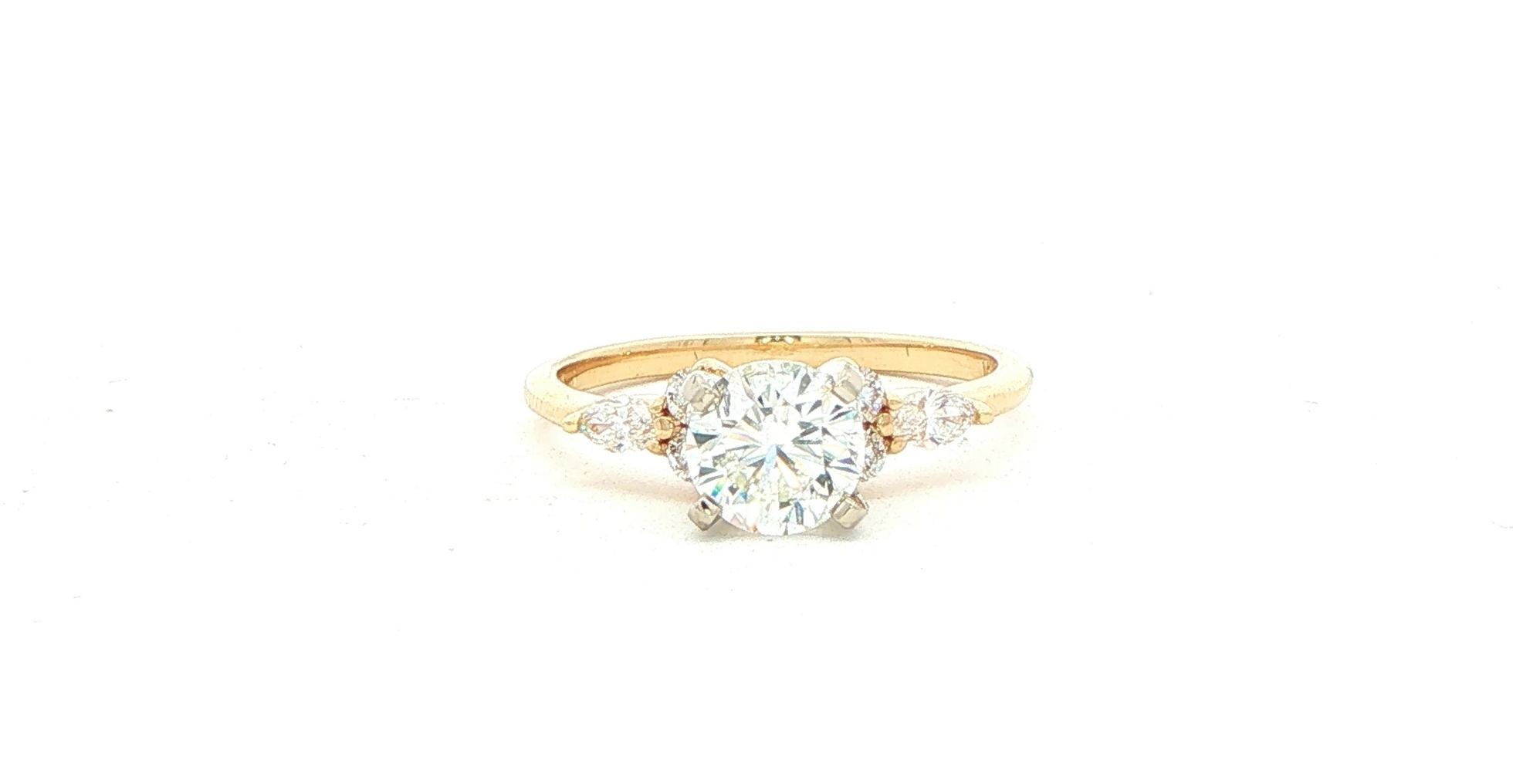 7-Stone Diamond Engagement Ring with Marquise and Round Side Stones Clusters in Yellow Gold (1.18cts TWT)
