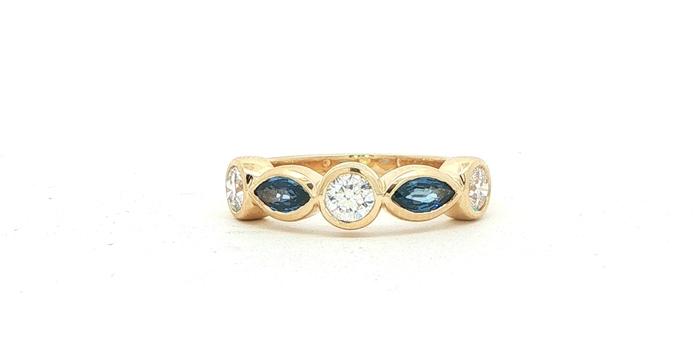 content/products/Bezel-Set Marquise Montana Yogo Sapphire and Round Diamond Ring in Yellow Gold (1.11cts TWT)