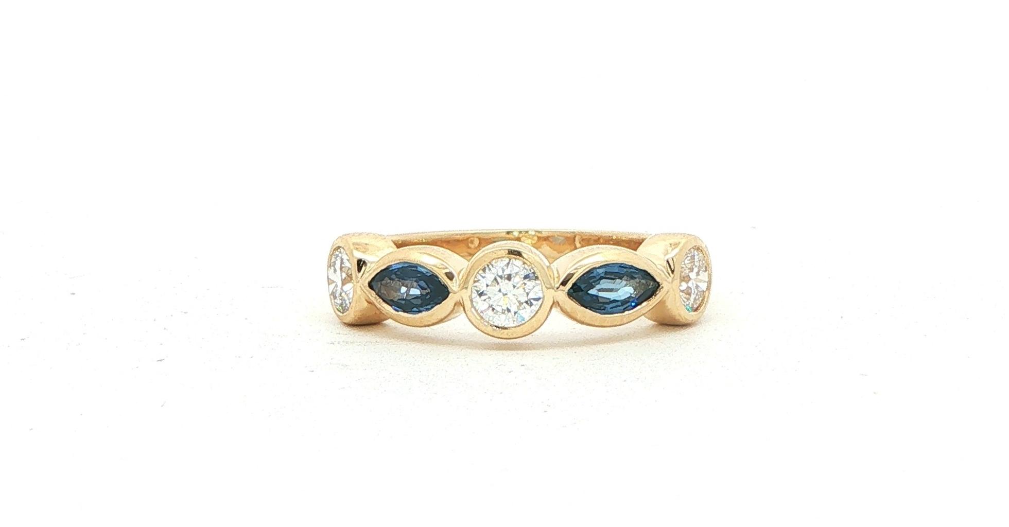 Bezel-Set Marquise Montana Yogo Sapphire and Round Diamond Ring in Yellow Gold (1.11cts TWT)