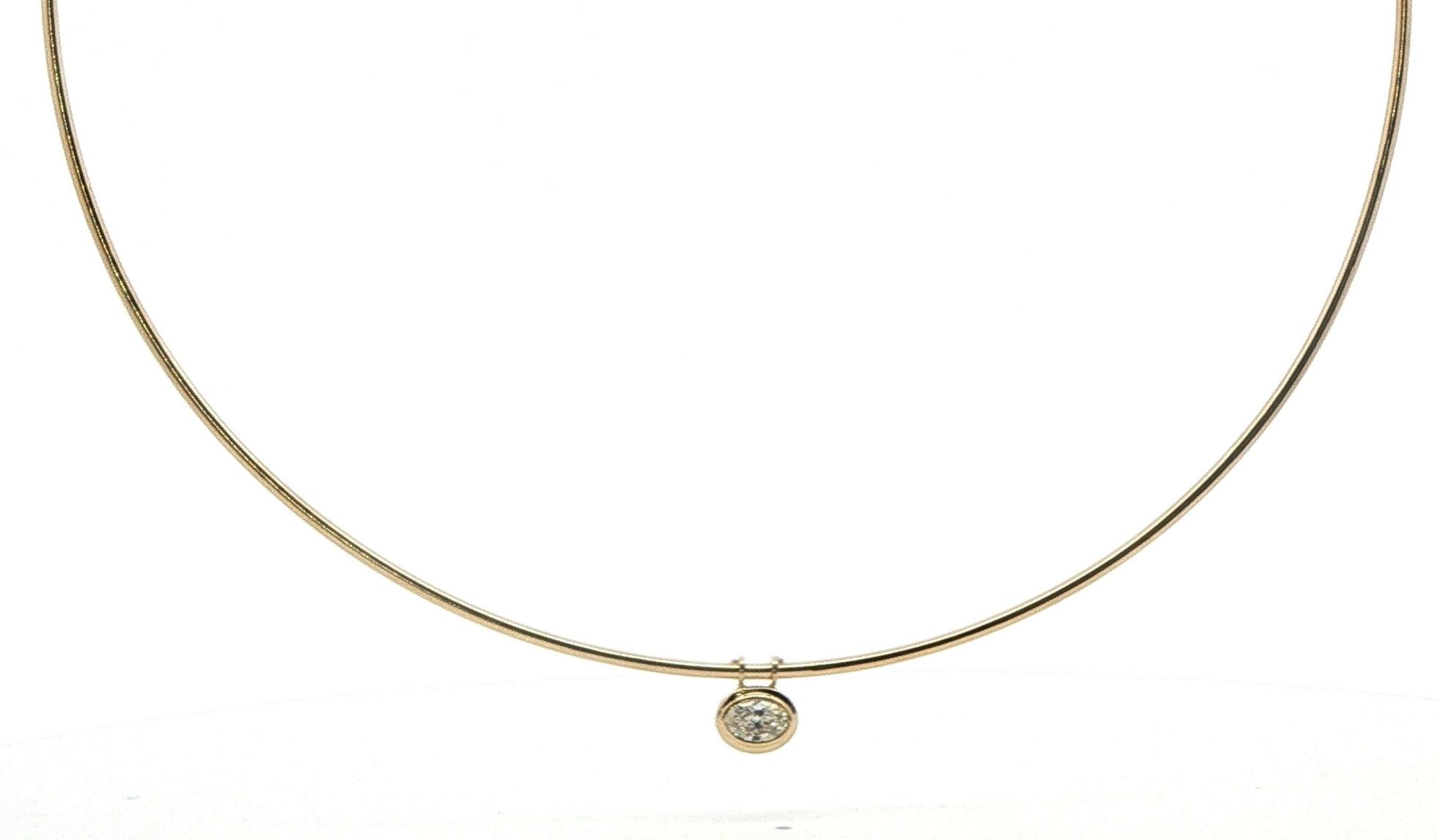 Bezel-Set Oval Diamond Wire Collar Necklace in Yellow Gold (0.30ct)