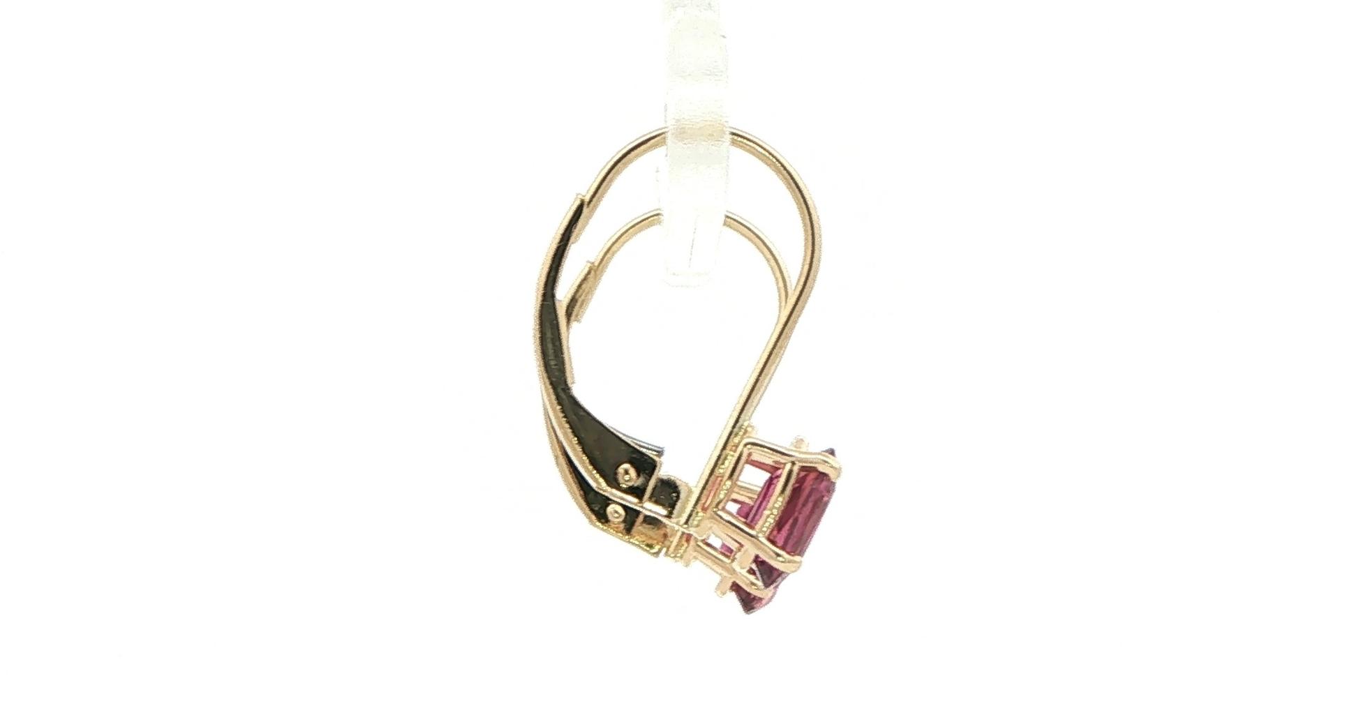 Estate Piece: Oval Garnet Leverback Drop Earrings in Yellow Gold  side
